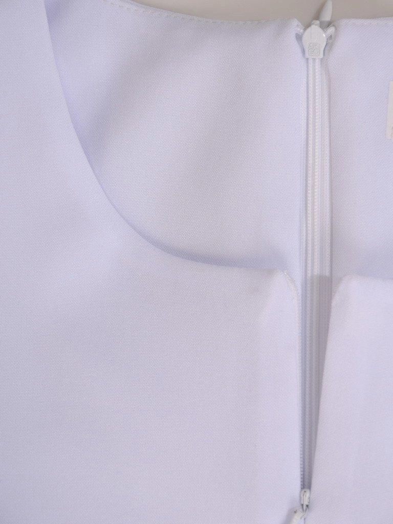 Elegancka czarna sukienka rozkloszowana midi – wyszczuplające przeszycia i pasek 19906