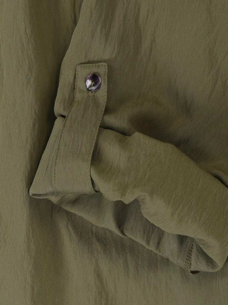 Wiskozowa koszula damska khaki o prostym kroju – komfortowy fason z ozdobnymi guzikami 40220