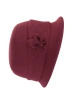 Buraczkowy kapelusz damski cloche – ocieplany model z ozdobną wstawką 42414