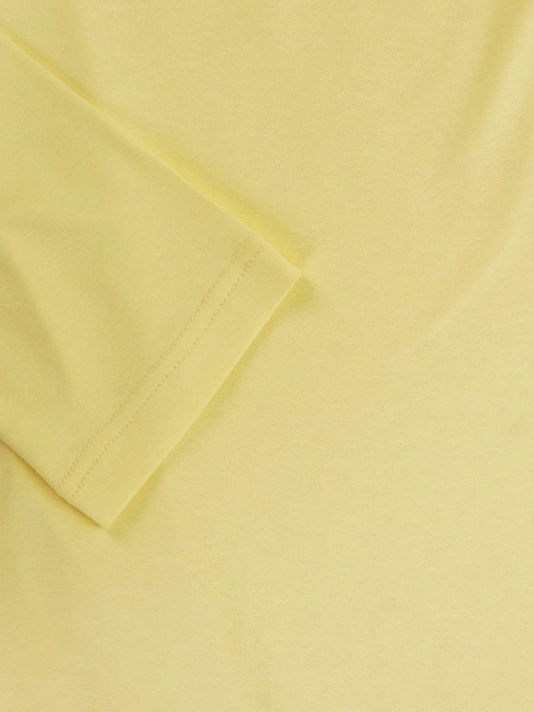 Elegancka żółta sukienka midi o prostym kroju – dekolt w łódkę i tuszująca talię warstwa 4027