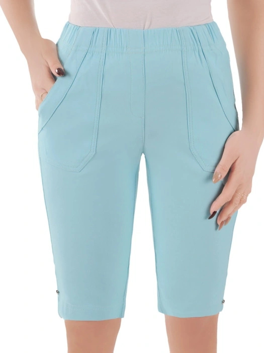 Letnie szorty damskie plus size w kolorze błękitu – wygodne i przewiewne, wysmuklające nogi 37564
