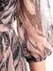 Kopertowa sukienka z szyfonu, rozkloszowana kreacja z paskiem 34157