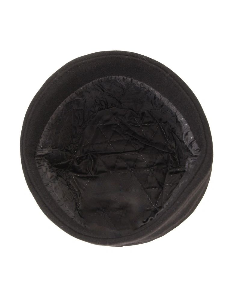 Elegancki czarny kapelusz zimowy cloche – stylowy fason z wywiniętym rondem 42727