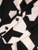Czarno-kremowa koszula plus size z geometrycznym printem – luźny fason wysmuklający sylwetkę, idealna do biura 38281