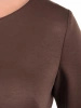 Klasyczna brązowa sukienka o prostym kroju – elegancki dekolt łódka i rękawy 3/4 40664