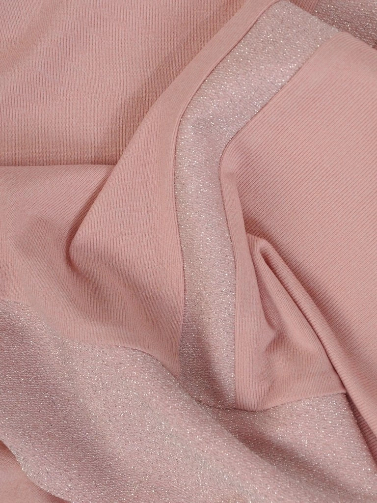 Elegancka bluzka wizytowa w odcieniu pudrowego różu – prosty fason ze srebrnym zdobieniem 27856