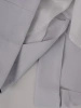 Elegancka szara sukienka midi z dekoltem w serek – prosty fason wysmuklający sylwetkę 15307