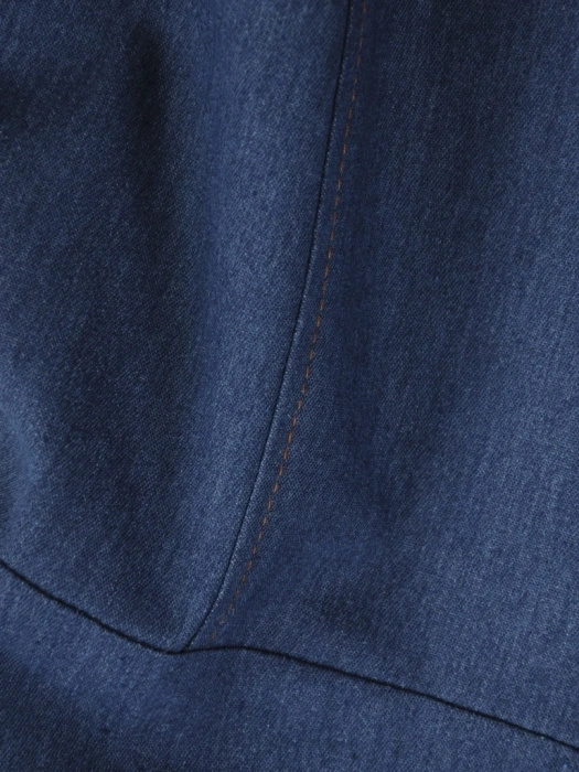 Jeansowa kamizelka damska plus size z ozdobnym zapięciem 38757