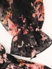 Czarna sukienka plus size w kwiaty – wyszczuplający fason midi z falbanami i rękawem 3/4 29049