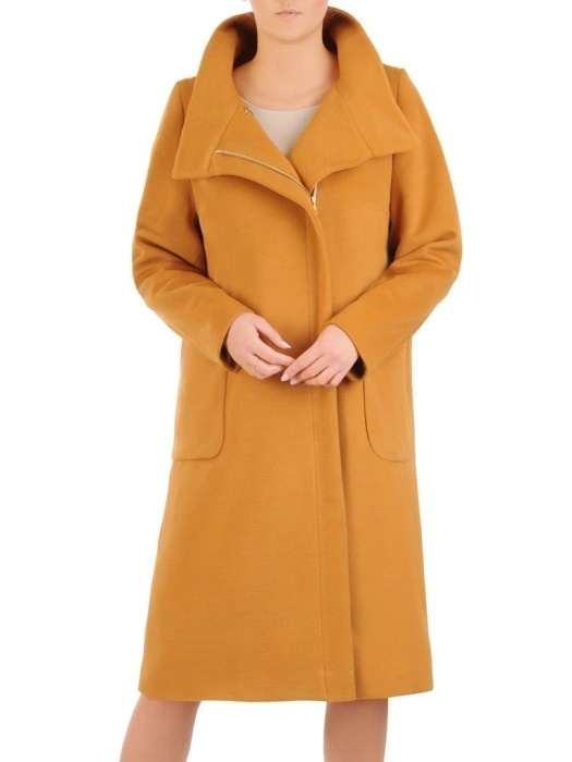 Elegancki płaszcz na jesień damski musztardowy – prosty fason wysmuklający sylwetkę, z ozdobną podszewką 37140