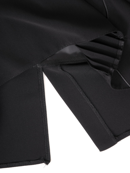Czarna spódnica z ozdobnymi guzikami 34511