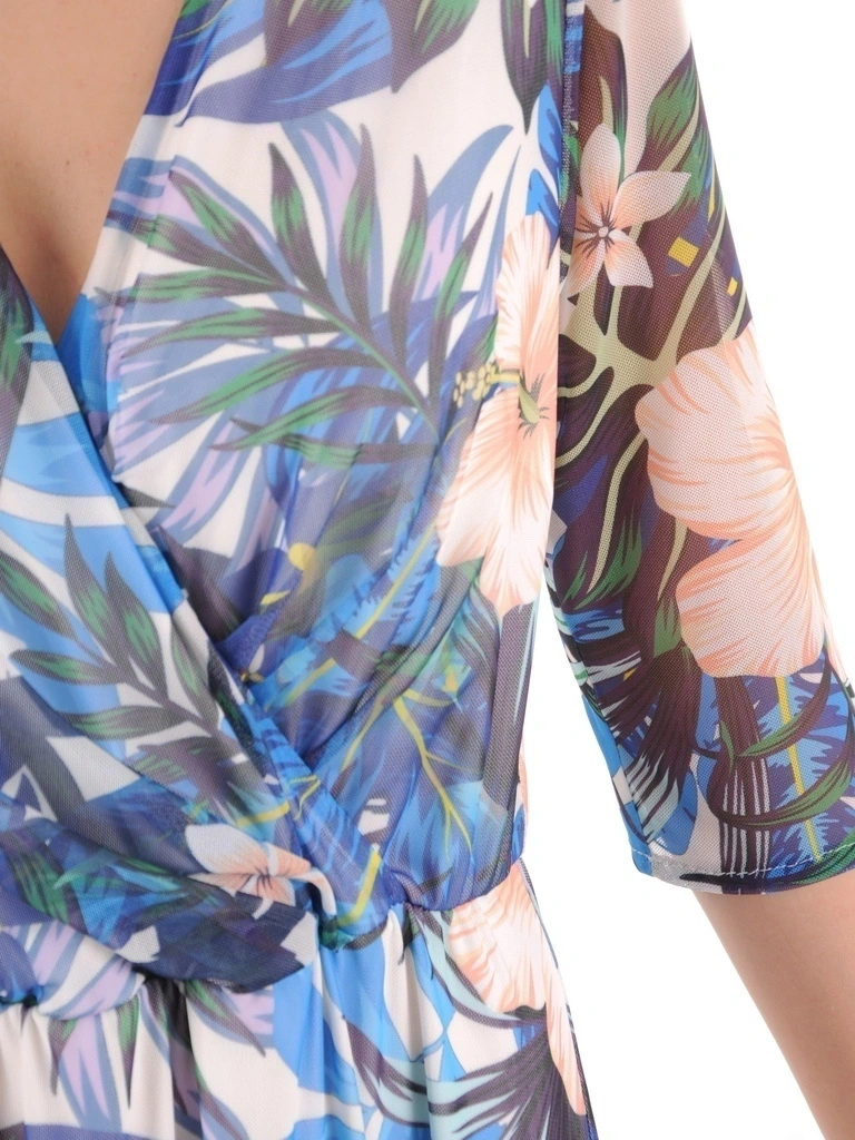 Elegancka rozkloszowana sukienka maxi w kwiaty – wysmuklający kopertowy dekolt i rękaw 3/4 37956