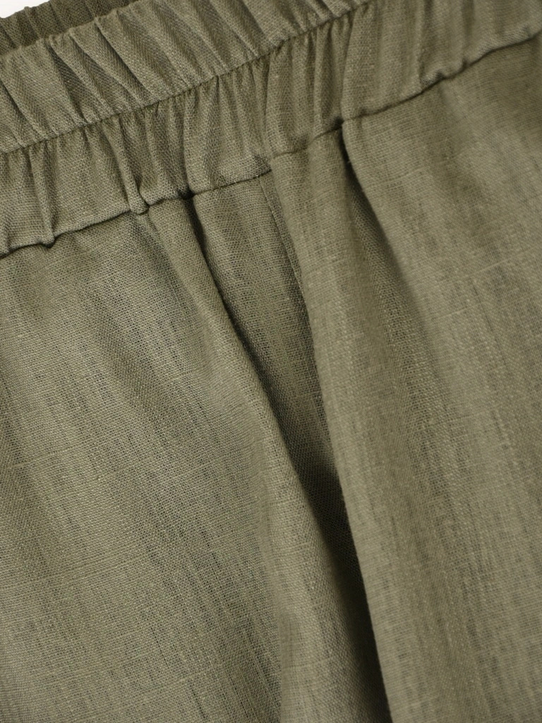 Eleganckie spodnie damskie khaki z prostą nogawką – elastyczny pas na gumce i wysmuklający fason 42004