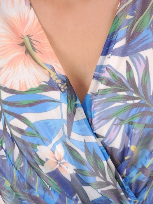 Elegancka rozkloszowana sukienka maxi w kwiaty – wysmuklający kopertowy dekolt i rękaw 3/4 37956