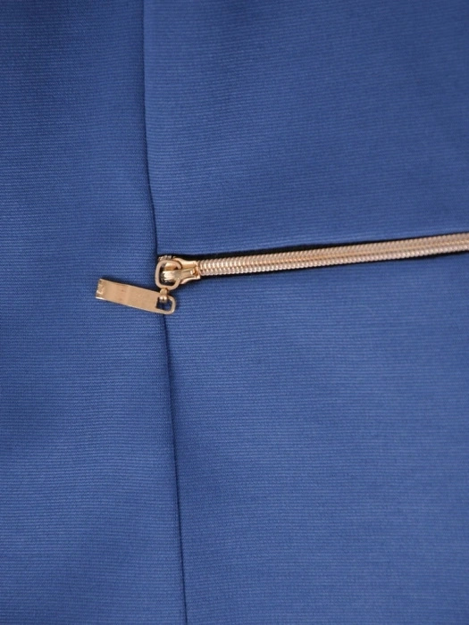 Elegancka marynarka damska do sukienki granatowa – prosty fason z kieszeniami na zamek 39619