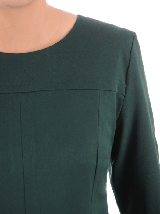 Elegancka prosta sukienka midi w kolorze butelkowej zieleni – wysmuklający krój z rękawami 3/4 39159