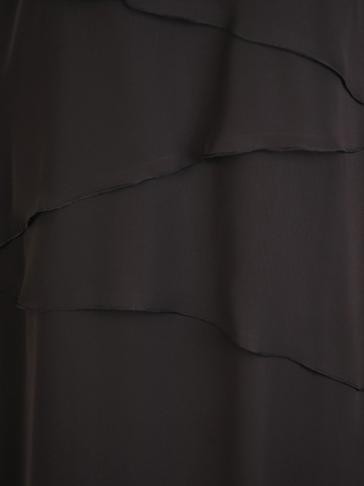 Warstwowa sukienka z szyfonu, kreacja z tiulowym karczkiem 31907