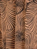 Elegancka rozkloszowana sukienka midi w zwierzęcy print – fason modelujący talię z dekoltem V 33255