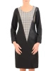Elegancka sukienka w kratkę z rękawem 3/4 – prosty fason z kieszeniami do biura 30812
