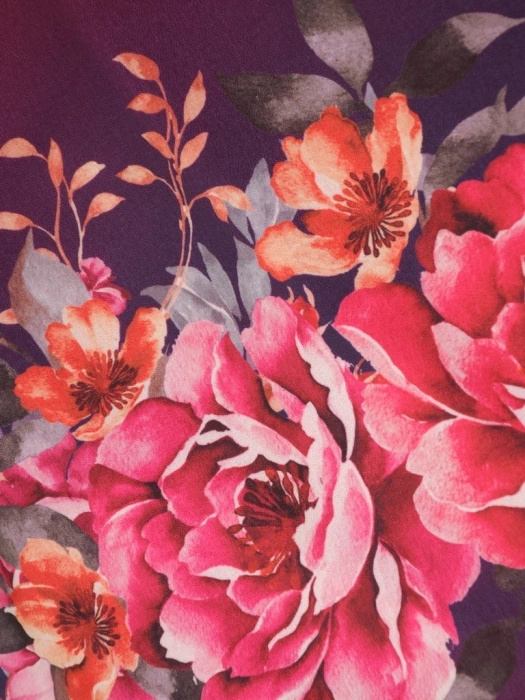 Wizytowa sukienka midi w kwiaty z rękawem kimono – sprytna narzutka wysmuklająca sylwetkę 33015