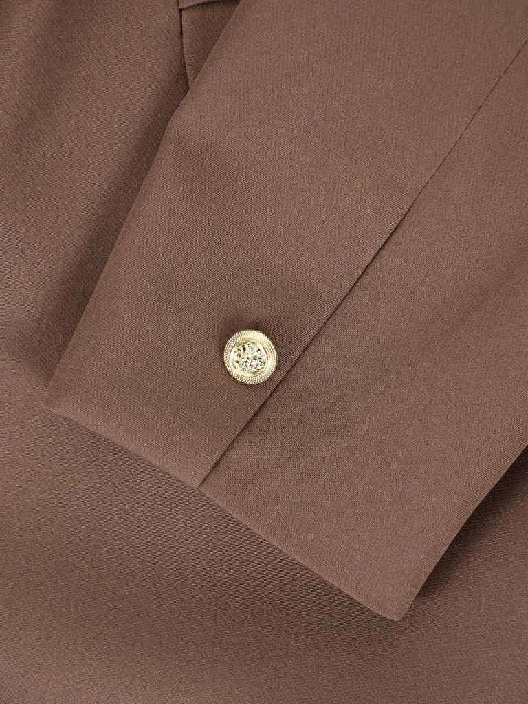 Elegancki garnitur damski na wesele i andrzejki – prosty żakiet i spodnie cygaretki 42503