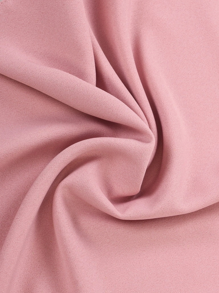 Elegancka bluzka damska z wiskozy w kolorze brudnego różu – prosty fason wysmuklający szyję 39927