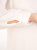 Biała bluzka z elegancką stójką z koronkowym wykończeniem 31641