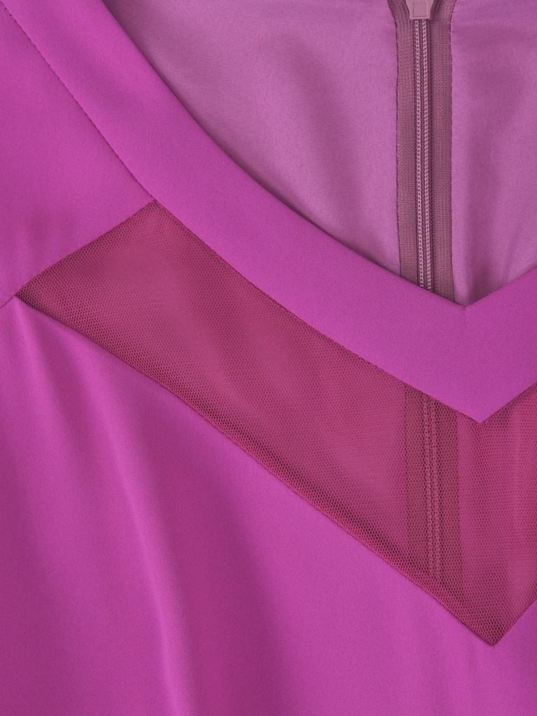 Elegancka sukienka koktajlowa fuksja midi – rozkloszowany dół z paskiem w talii 39988