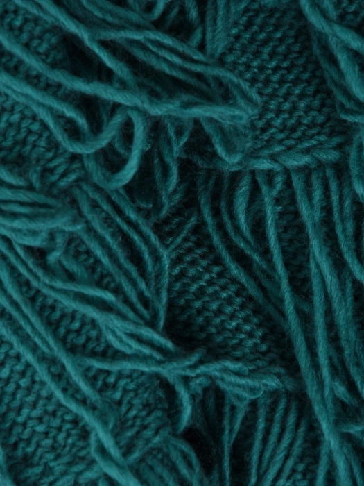 Elegancki sweter damski rozpinany w odcieniu butelkowej zieleni – luźny fason z frędzlami 40460
