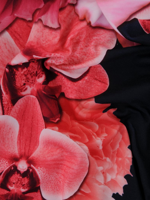Sukienka damska Santorini, kopertowa kreacja w kwiaty.